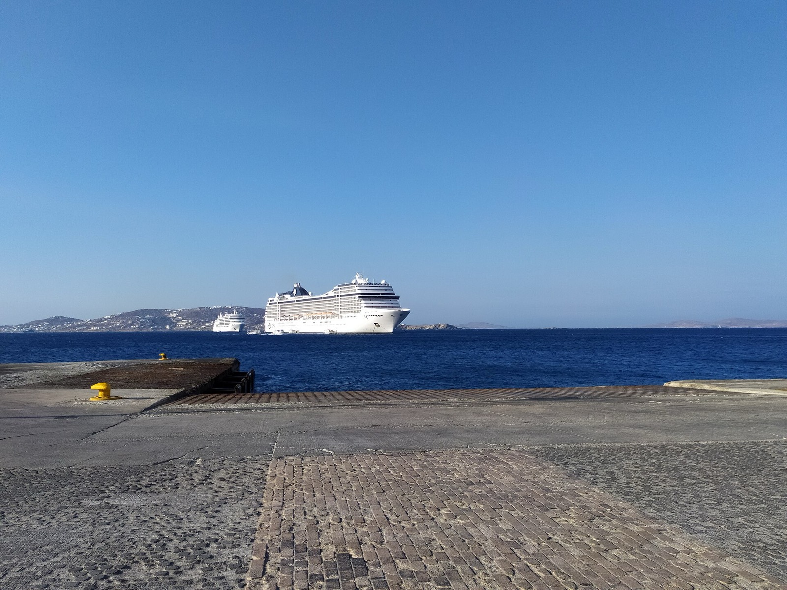Large ferries and cruise ships off Mykonos